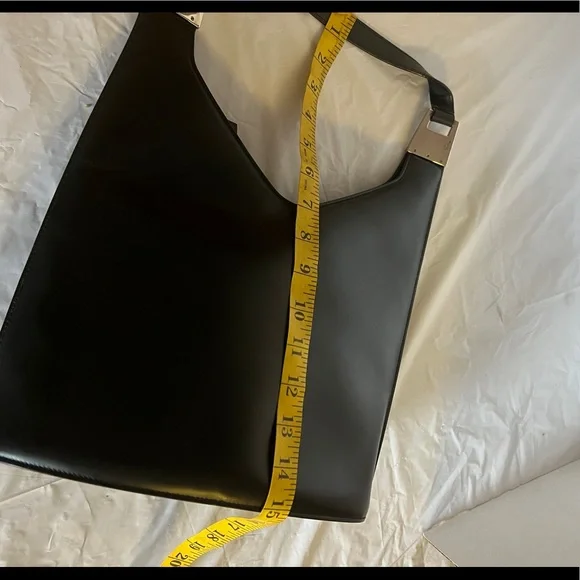 Vintage Gucci Black Patent Leather Bucket Bag Purse Shoulder handbag 90s Y2K